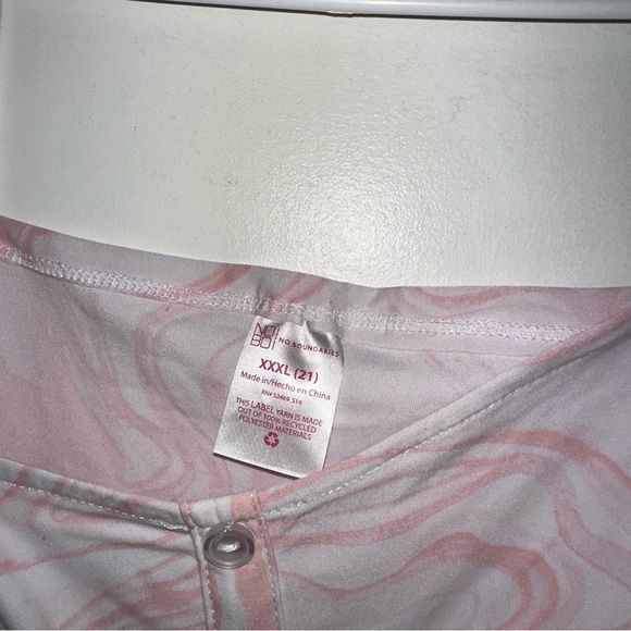 🌷5/$20 No Boundaries Juniors TankTop - Picture 2 of 5